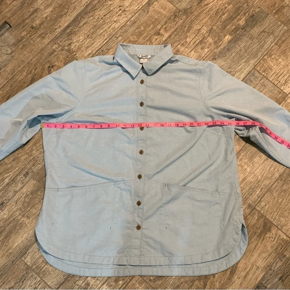 Men’s Duluth Trading Co light blue long sleeve button up long sleeve shirt